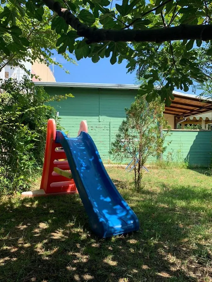 Kolonia E Artistave Apartman Velipoja